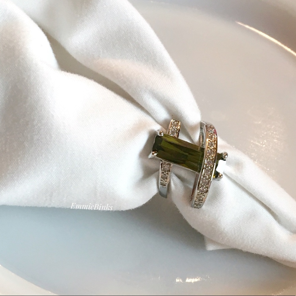 New Green Geometric Cubic Zirconia & Crystal Ring - Picture 6 of 14
